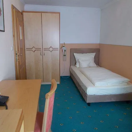 Hotel Stark *